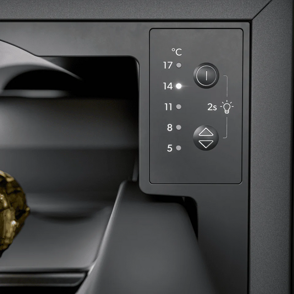 Dometic 24 Inch Outdoor DrawBar with Glass Door