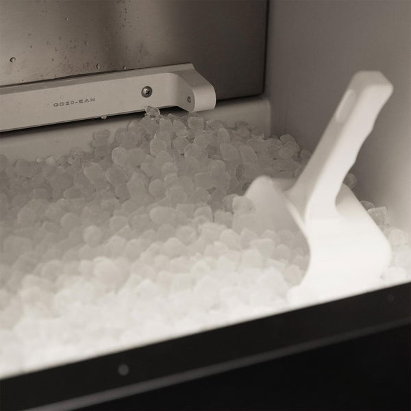 Summerset 15 Inc Outdoor Ice Maker with Solid Door