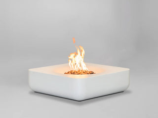 Lumacast Raio soft- Square white fire pit with flames on a light gray background