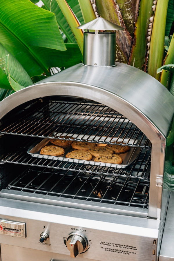 outdoor oven making cookies